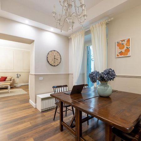 Charming Apartment With Patio A Few Steps From Colosseum Екстер'єр фото