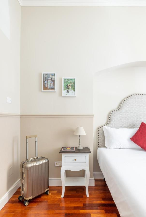 Charming Apartment With Patio A Few Steps From Colosseum Екстер'єр фото