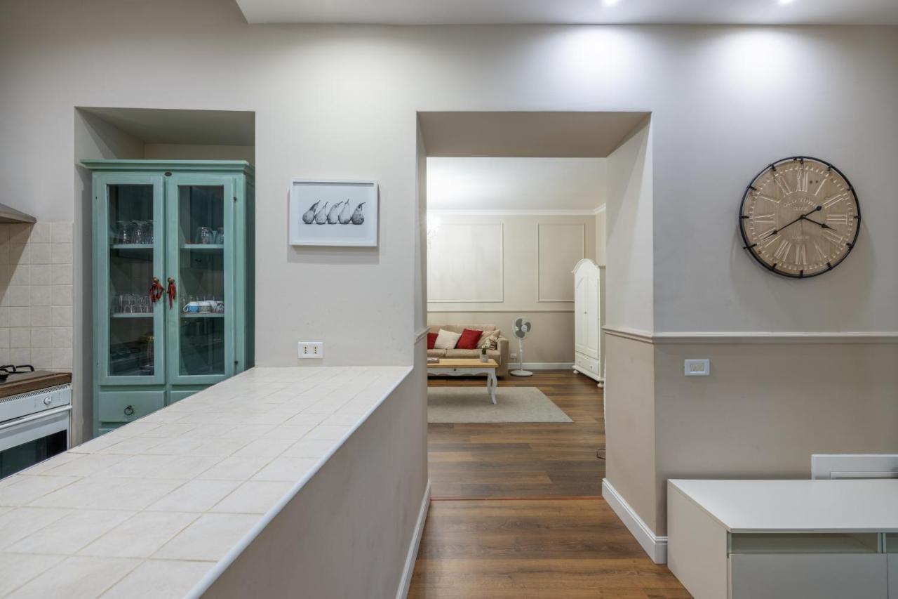 Charming Apartment With Patio A Few Steps From Colosseum Екстер'єр фото