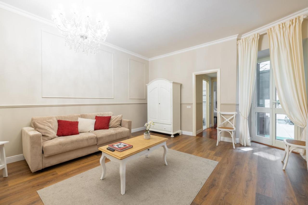 Charming Apartment With Patio A Few Steps From Colosseum Екстер'єр фото