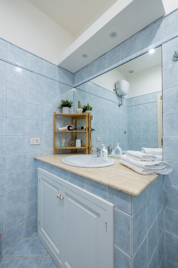 Charming Apartment With Patio A Few Steps From Colosseum Екстер'єр фото